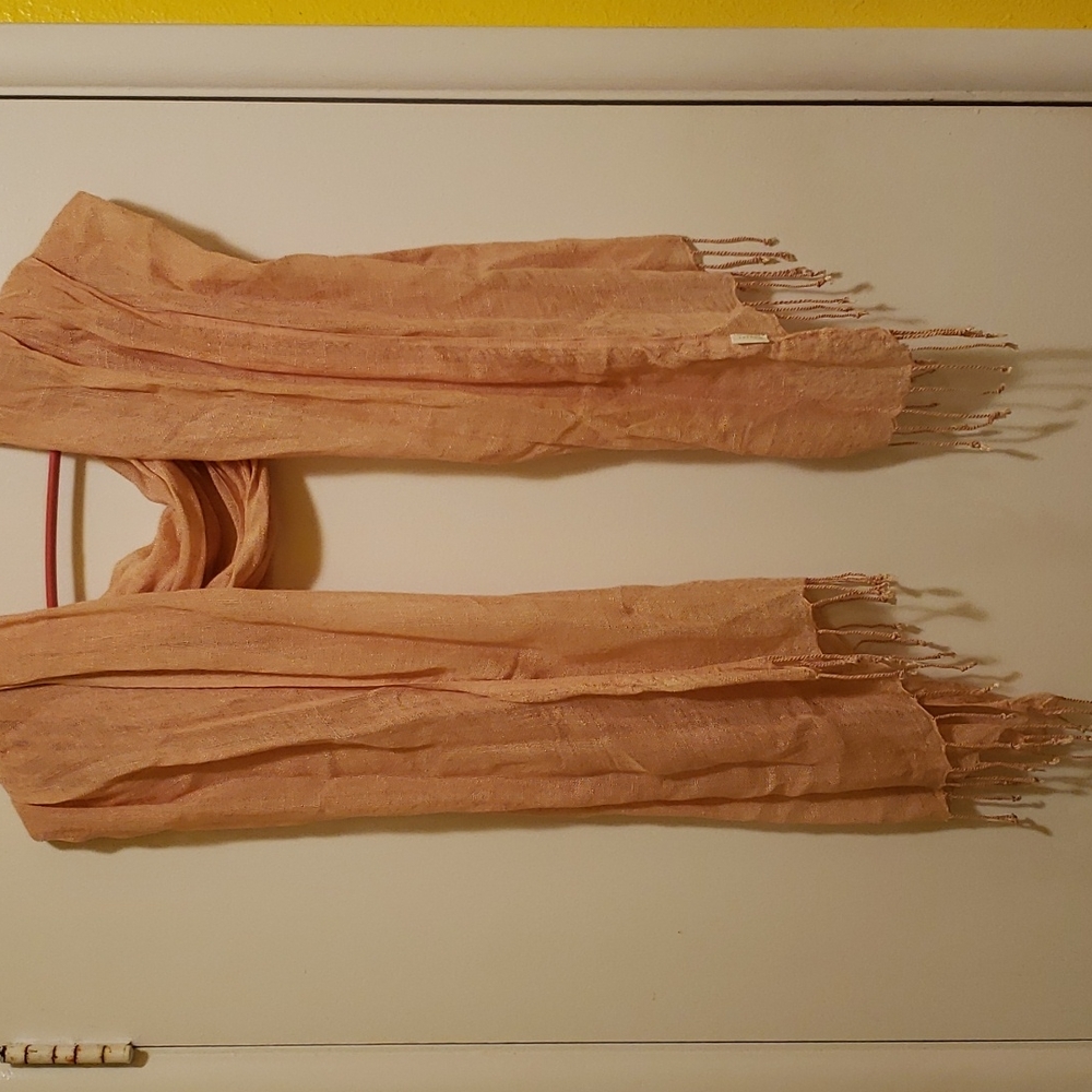 🛍 2/$6 🛍 peach scarf